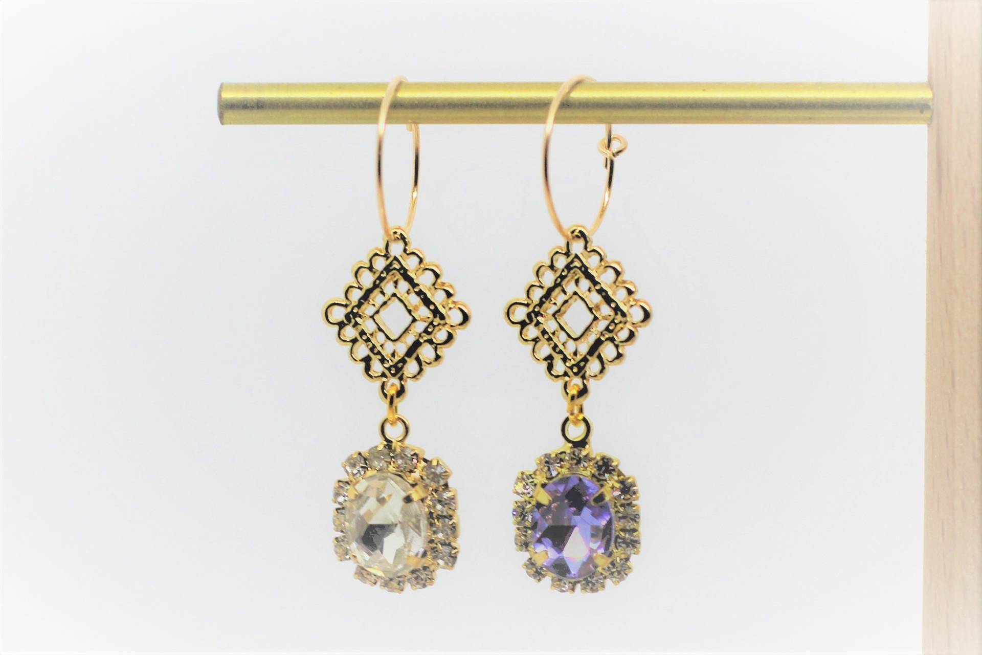 14K Gold Gefüllte Ungerade Auge Ohrring 14K Gold Gefüllte Ungerade Auge Ohrring von MinutiaeDesign