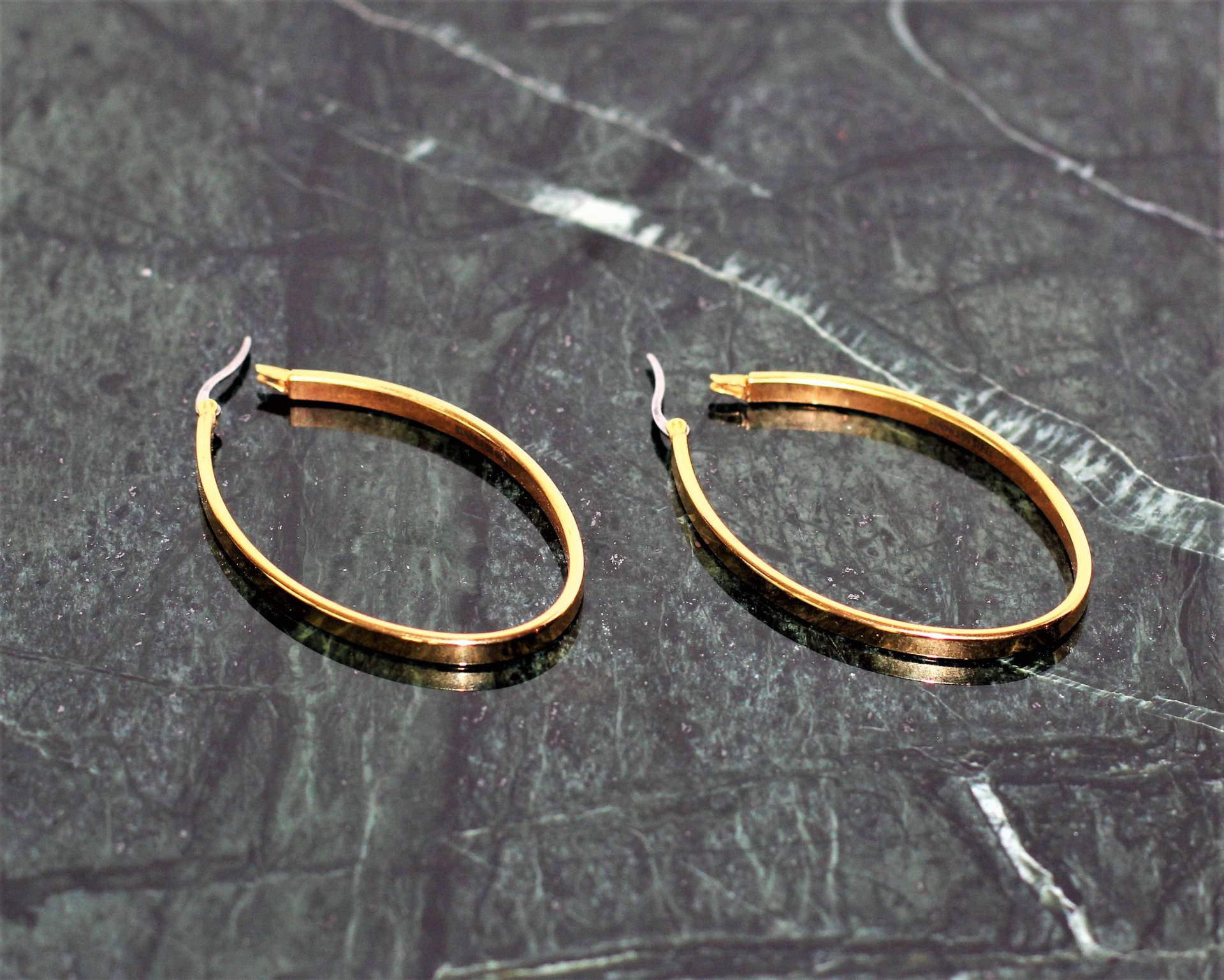 Oval Hoop Ohrring Oval Hoop Ohrring von MinutiaeDesign