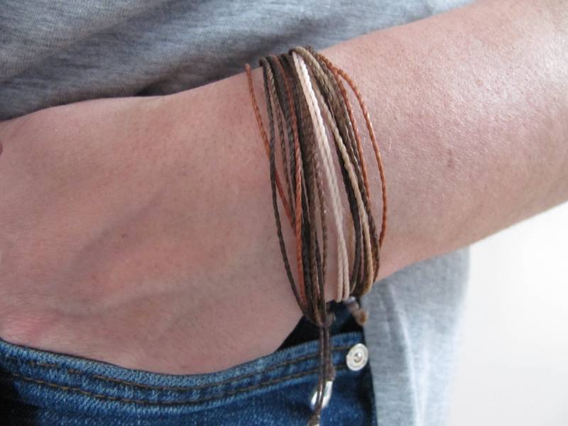 Braun Armband Makramee, Boho Armband, Hippie Frauen Geschenk Für Frauen, Multi Strang Schmuck Unisex Band von MioBolife