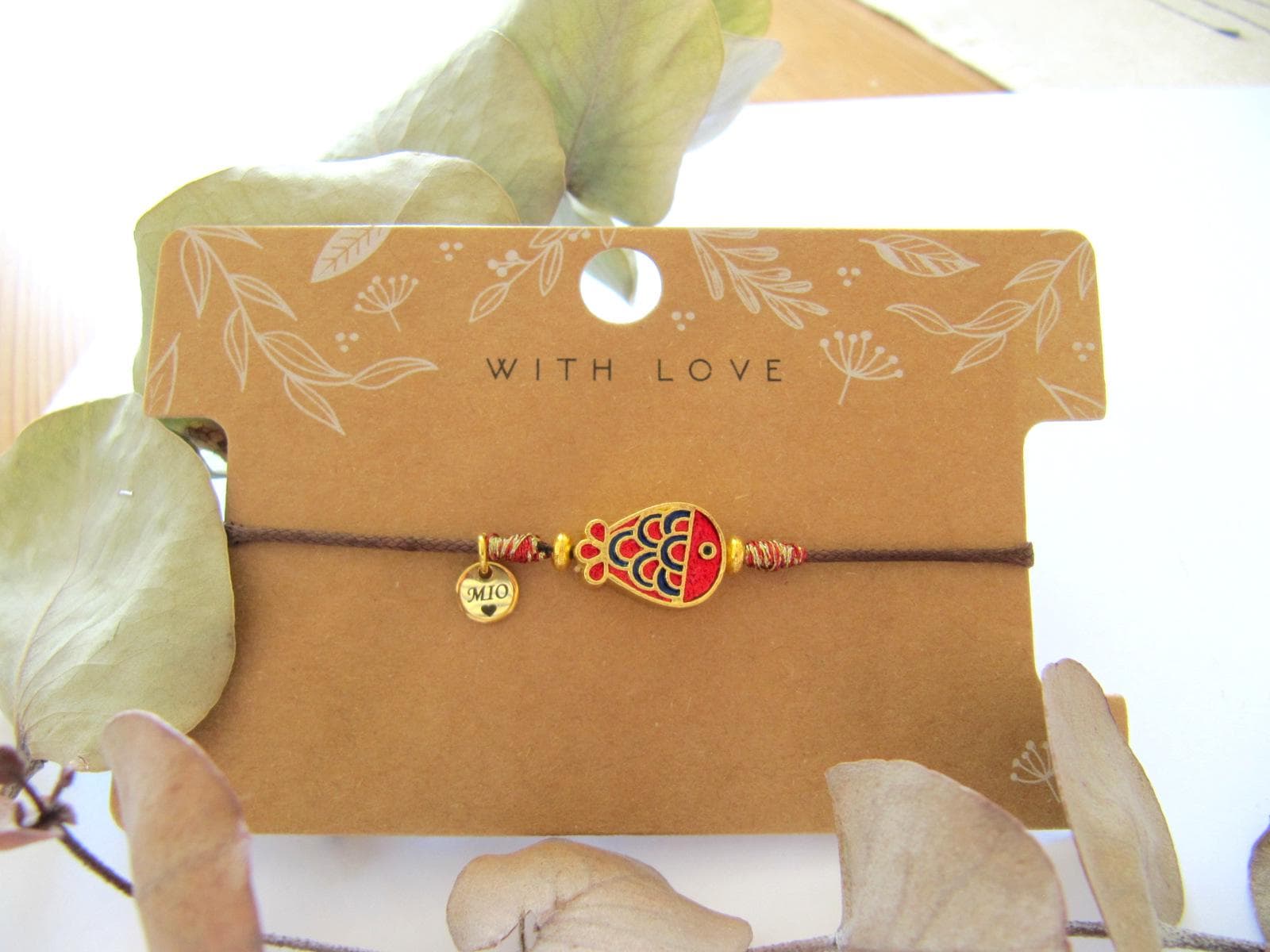 Fisch Amband in Boho Style/ Armband Emaille Fisch Rot Gold/ Hippie Makramee/ Freundschaft Mit Fisch/ Geschenk Für Frauen von MioBolife