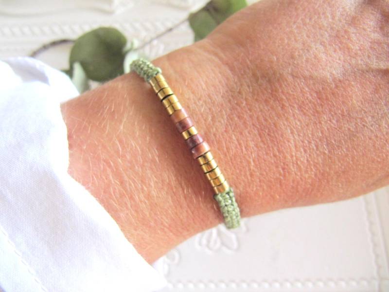 Makramee Armband Mit Naturstein Perlen/ Kaki Grün Armband/ Frauen Braun von MioBolife