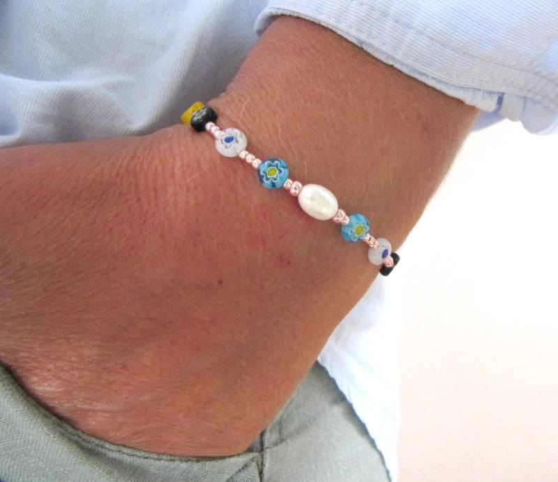 Millefiori Glas Perlen Armband Mit Süßwasserperle, Perlenarmband Boho, Makramee Perlen, Bunte Murano Glas Freundschaftsarmband von MioBolife