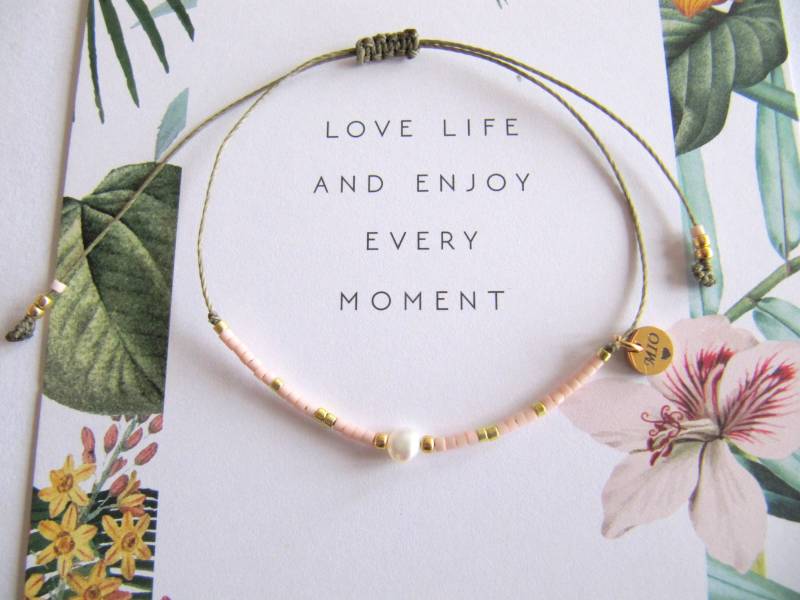 Miyuki Armband Kleine Perle, Geschenk Beste Freundin, Freundschaftsarmband Süßwasserperle, Lehrerin , Schmuck Karte, Feine Band von MioBolife