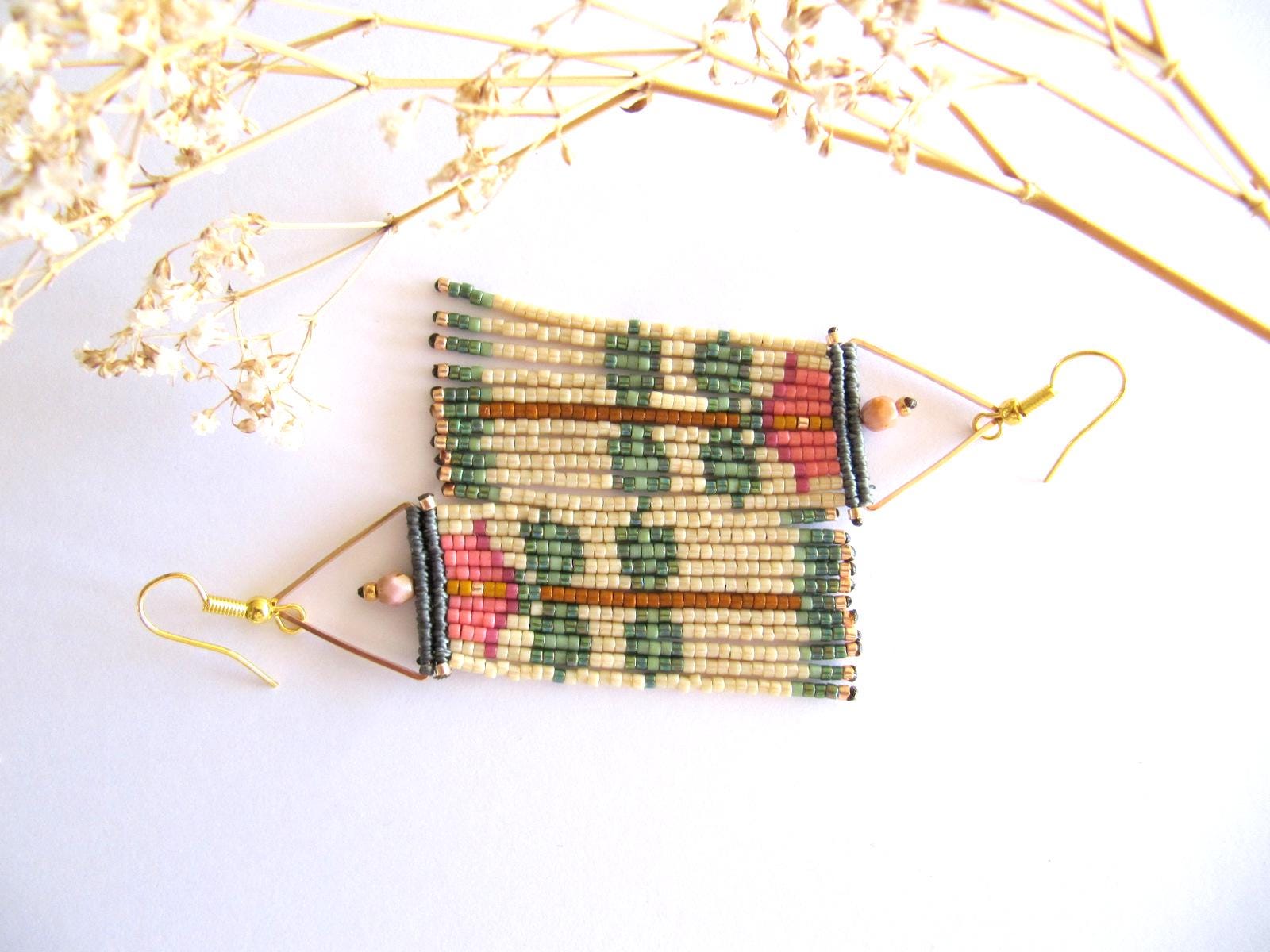 Miyuki Fransen Ohrringe Lang Blumen, Lange Perlen Ohrringe, Floral, Geschenk Für Frauen, Handgewebt Makramee von MioBolife