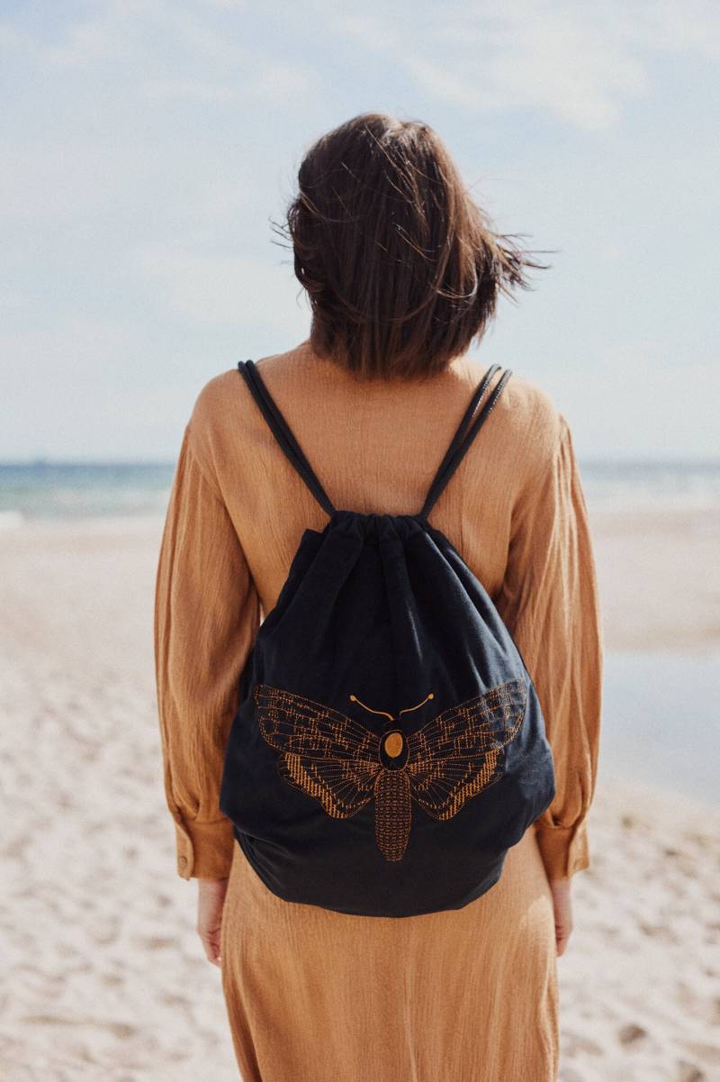 Day Moth~Samtrucksack Mit Stickerei~Geschenk Für Sie~Wasserdichter Rucksack Seilen~Zusätzliche Tasche~Stadtrucksacktasche~Für Das Fitnessstudio von MioUnico