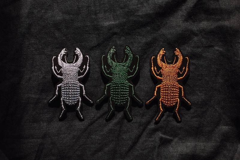 Hirsch-Käfer ~ Kleiner Aufnäher Für Jacke Anbringen Mit Bügeleisen Zum Aufnähen Und Aufbügeln Applikation Käfer-Aufnäher Stickerei von MioUnico