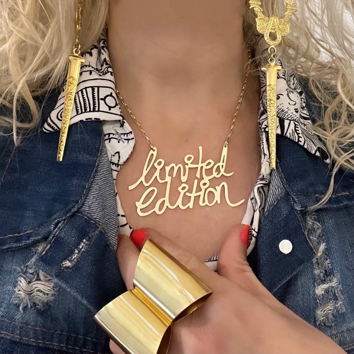 Gold Halskette in Limitierter Auflage , Handschrift Anhänger Mit Worten Geschenk Für Sie Einzigartiges Geschenk von MiolaJewelry