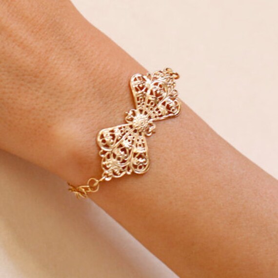 Vintage-stil, Zarte Spitze-Bogen-Armband, Gold Vergoldet Armband, Handgemachter Schmuck-Geschenk-Idee von MiolaJewelry