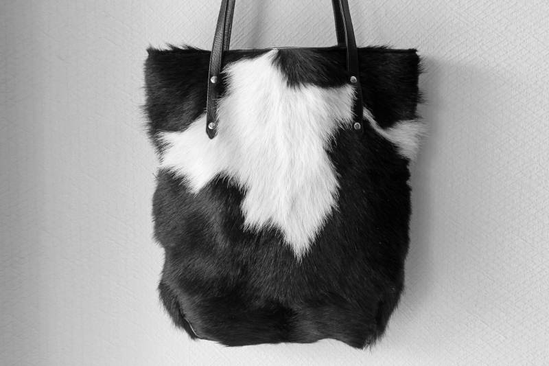 Riindleder-Einsatztasche, Schwarz-Weiße Rindsleder-Geldbörse, Haar-Auf-Hide-Tasche, Rindsleder-Handtasche, Western-Geldbörsen Und Taschen von MiowBali