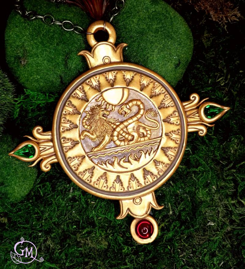 Schattenjäger Talisman - Handsculpted Amulet Gabriel Knight Made To Order von MiraCrafts