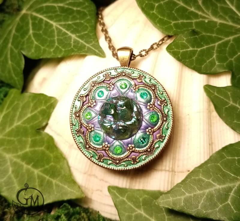 Talisman Of The Crystal Forest - Handmade Amulet With Beautifull Glassgem Ooak von MiraCrafts