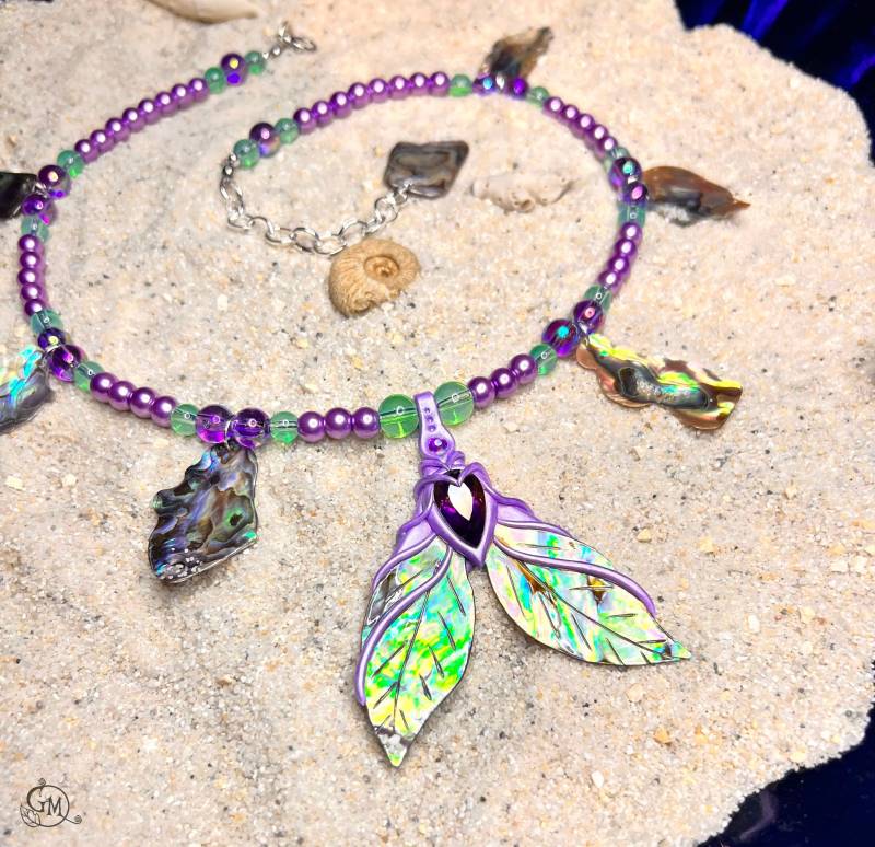 Tidepools & Periwinkle - Handmade Merfolk Fluke Necklace With Real Abalone Ametrine Ooak von MiraCrafts