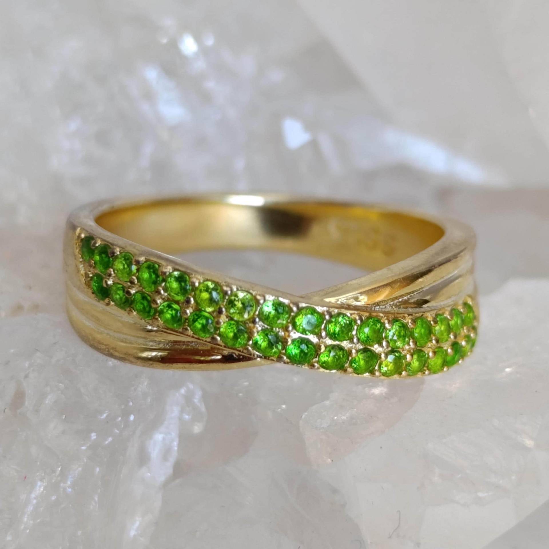 Chromdiopsid Heilstein Ring 925 Sterlingsilber Vergoldet Größe 51 Rarität R2039 Chromdiopsid Heilstein Ring 925 Sterlingsilber Vergoldet Größe 51 Rarität R2039 von MiraGemsShop