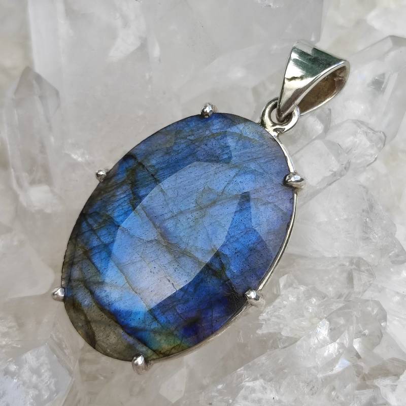 Labradorit Heilstein Anhänger Facettiert 925 Sterlingsilber Handarbeit A1313 von MiraGemsShop