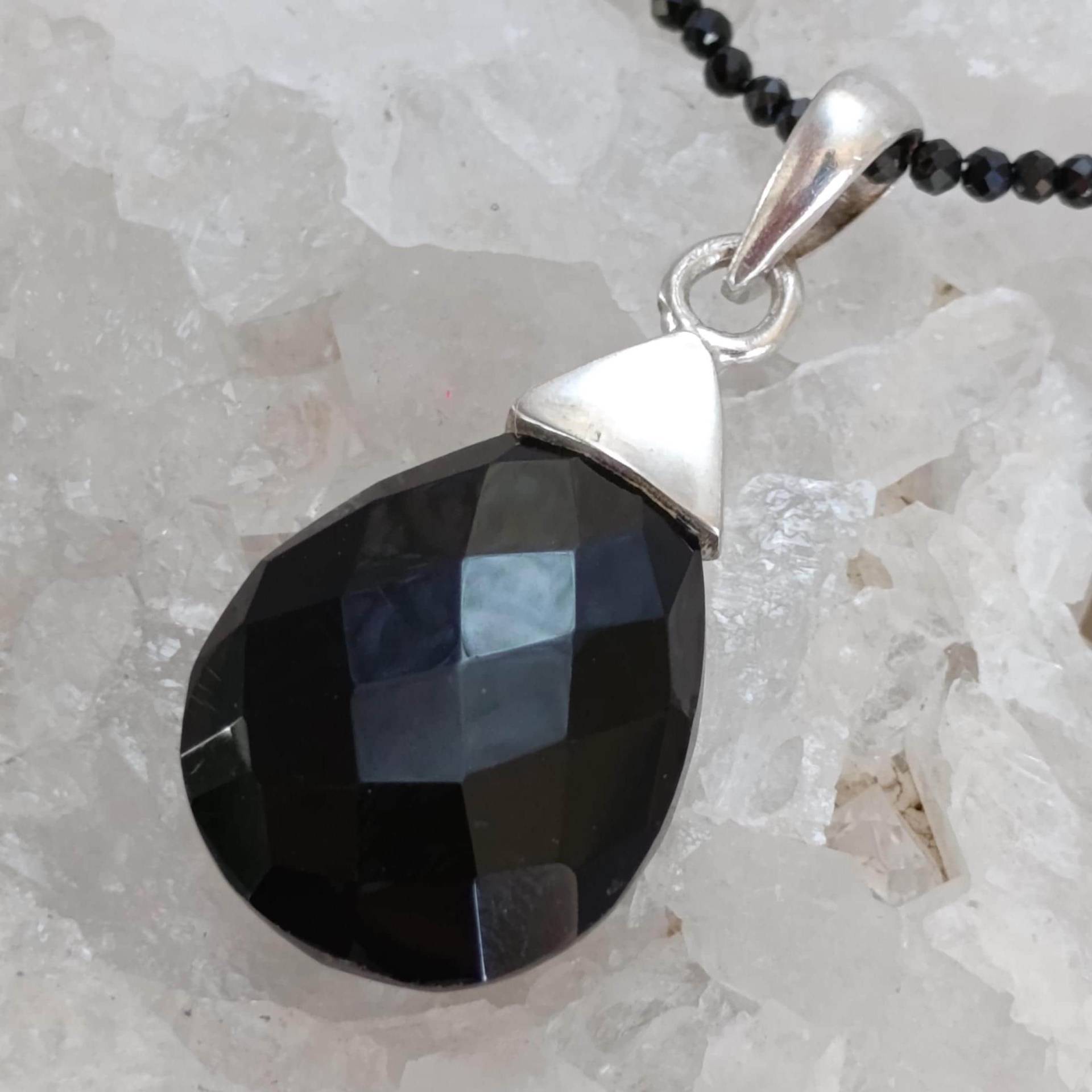 Onyx Heilstein Anhänger Facettiert 925 Sterlingsilber Handarbeit Rarität A1521 Onyx Heilstein Anhänger Facettiert 925 Sterlingsilber Handarbeit Rarität A1521 von MiraGemsShop