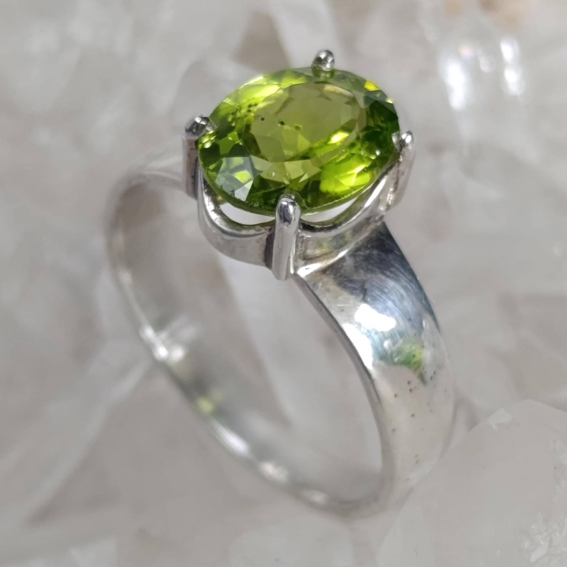 Peridot Ring Facettiert 925 Sterlingsilber Handarbeit Unikat Größe 59 R2076 von MiraGemsShop