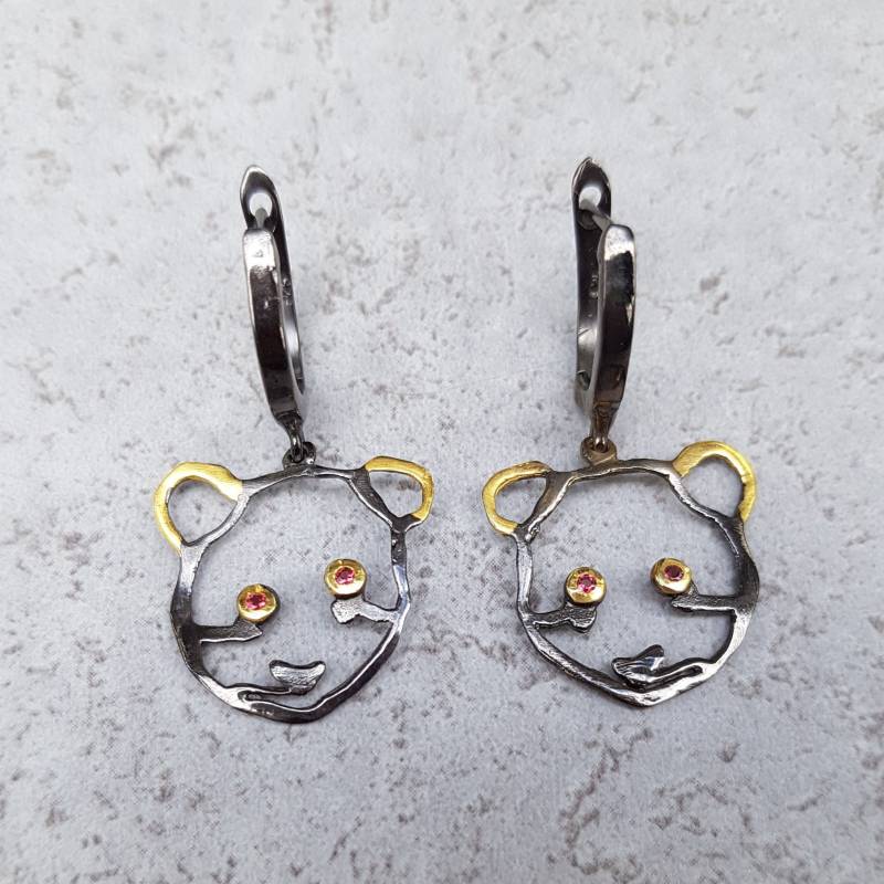 Rhodolith Bärchen Unikat Ohrringe Ohrhänger 925 Sterlingsilber Handarbeit O711 Rhodolith Bärchen Unikat Ohrringe Ohrhänger 925 Sterlingsilber Handarbeit O711 von MiraGemsShop