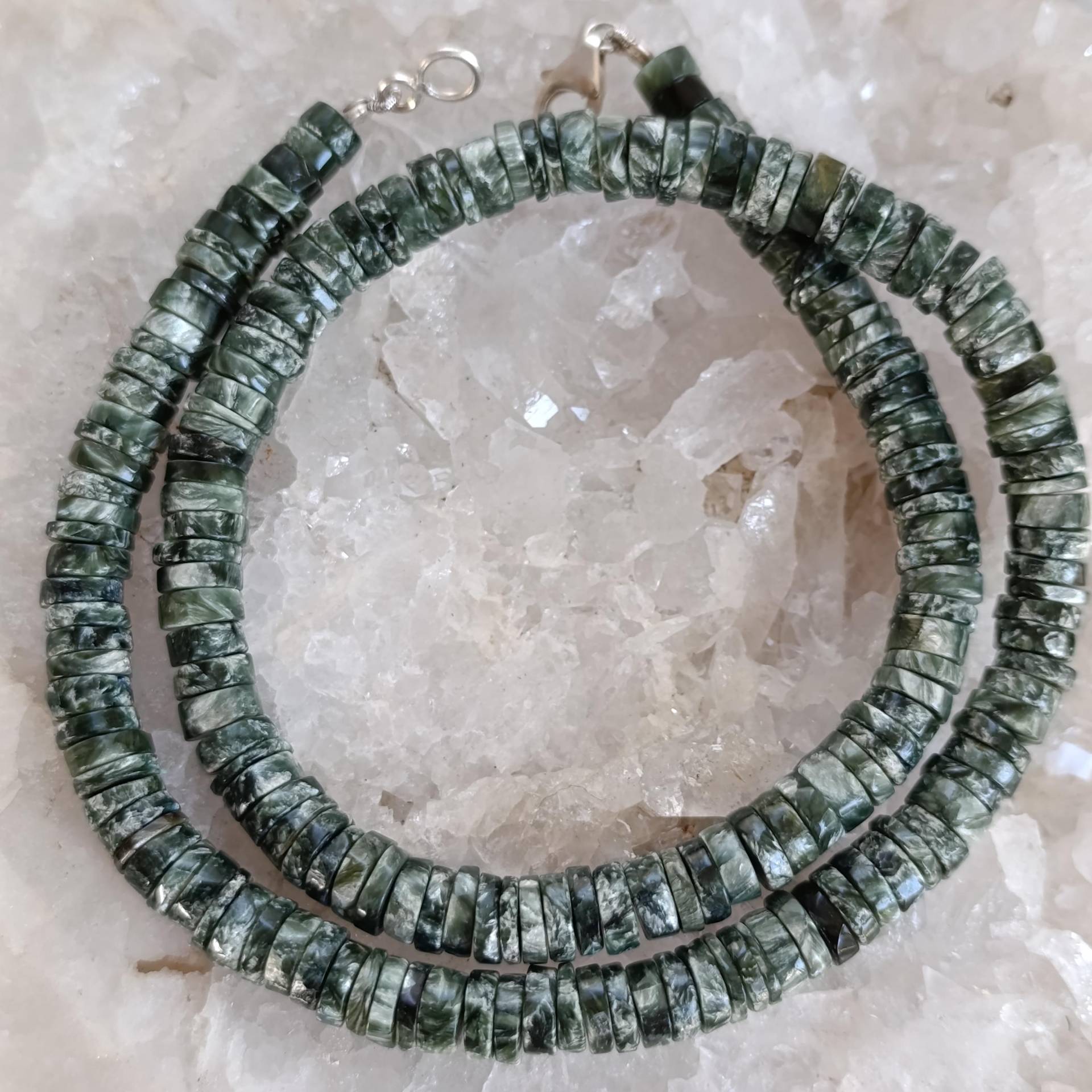 Serafinit Heilstein Scheiben Kette 925 Sterlingsilber Handarbeit Rarität K677 Serafinit Heilstein Scheiben Kette 925 Sterlingsilber Handarbeit Rarität K677 von MiraGemsShop