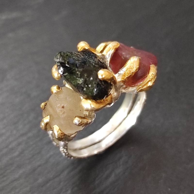 Turmalin Rohstein Unikat Ring 925 Sterlingsilber Größe 59 Handarbeit R2012 Turmalin Rohstein Unikat Ring 925 Sterlingsilber Größe 59 Handarbeit R2012 von MiraGemsShop