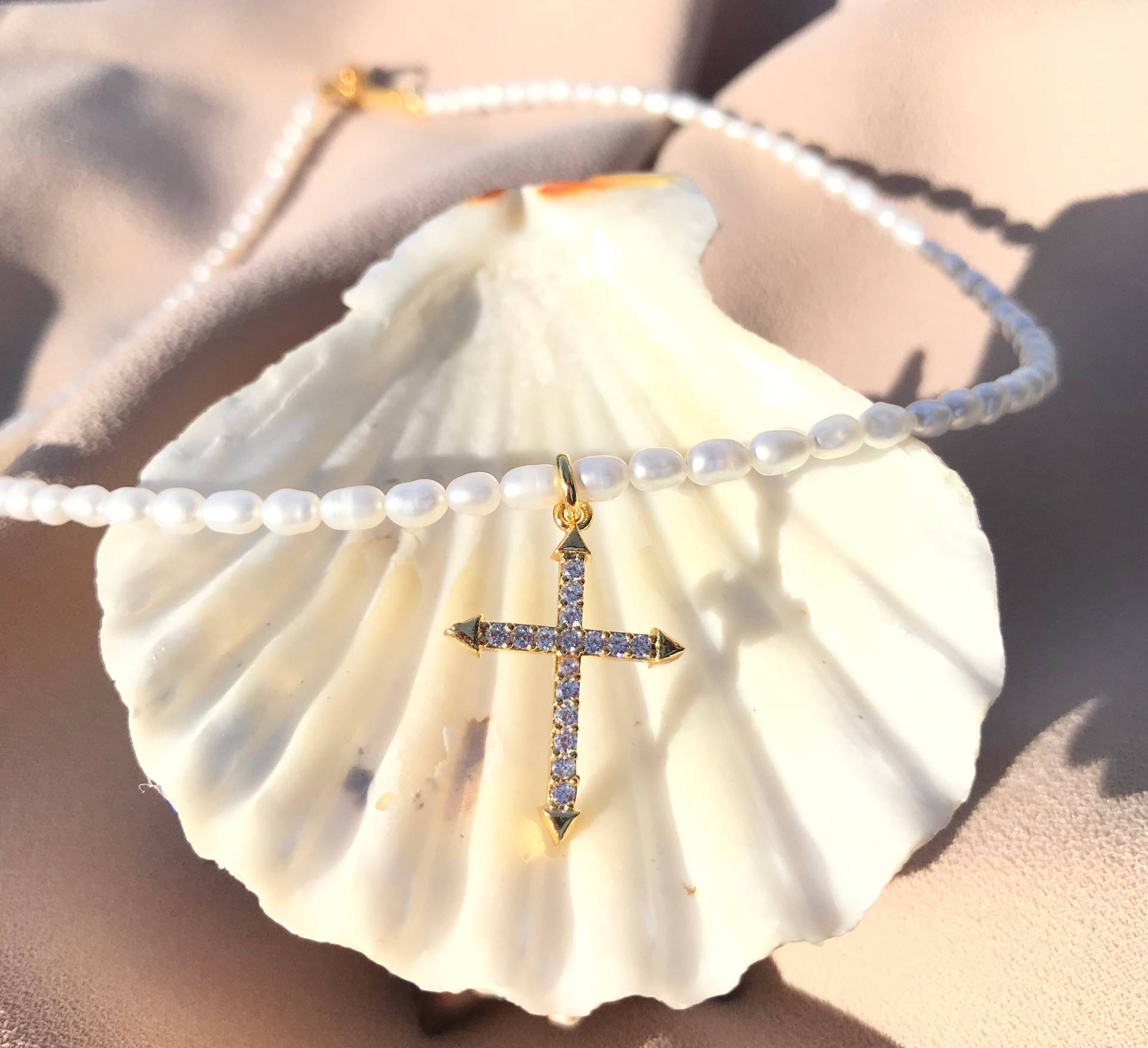 Natürliche Süßwasser Perle Kreuz Halskette, Echte Perlenkette, Glaube Muttertagsgeschenk, Besondere Tagesgeschenke, Geschenk Für Sie von MiracleLivesGiftShop