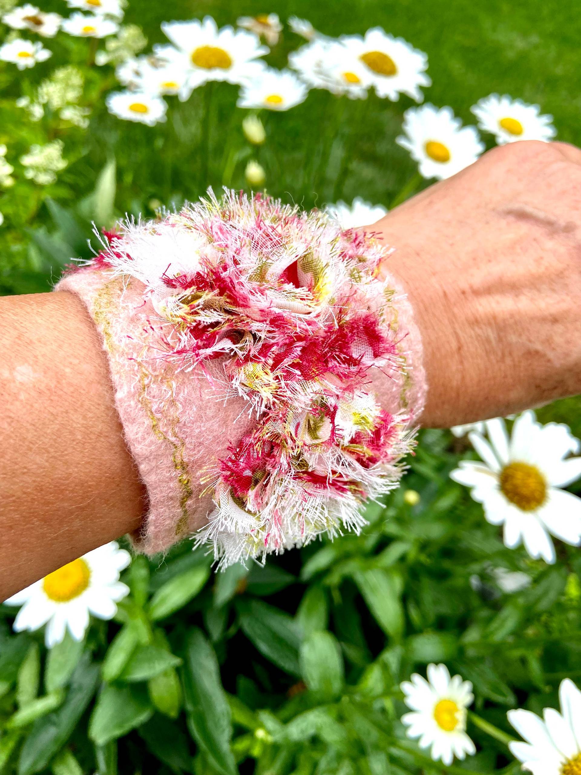 Filzarmband "Sommer", Gefilztes Armband, Boho Style Handgefertigtes Wollarmband, Kunstschmuck, Filz Accessoire von MiracleWoolArt