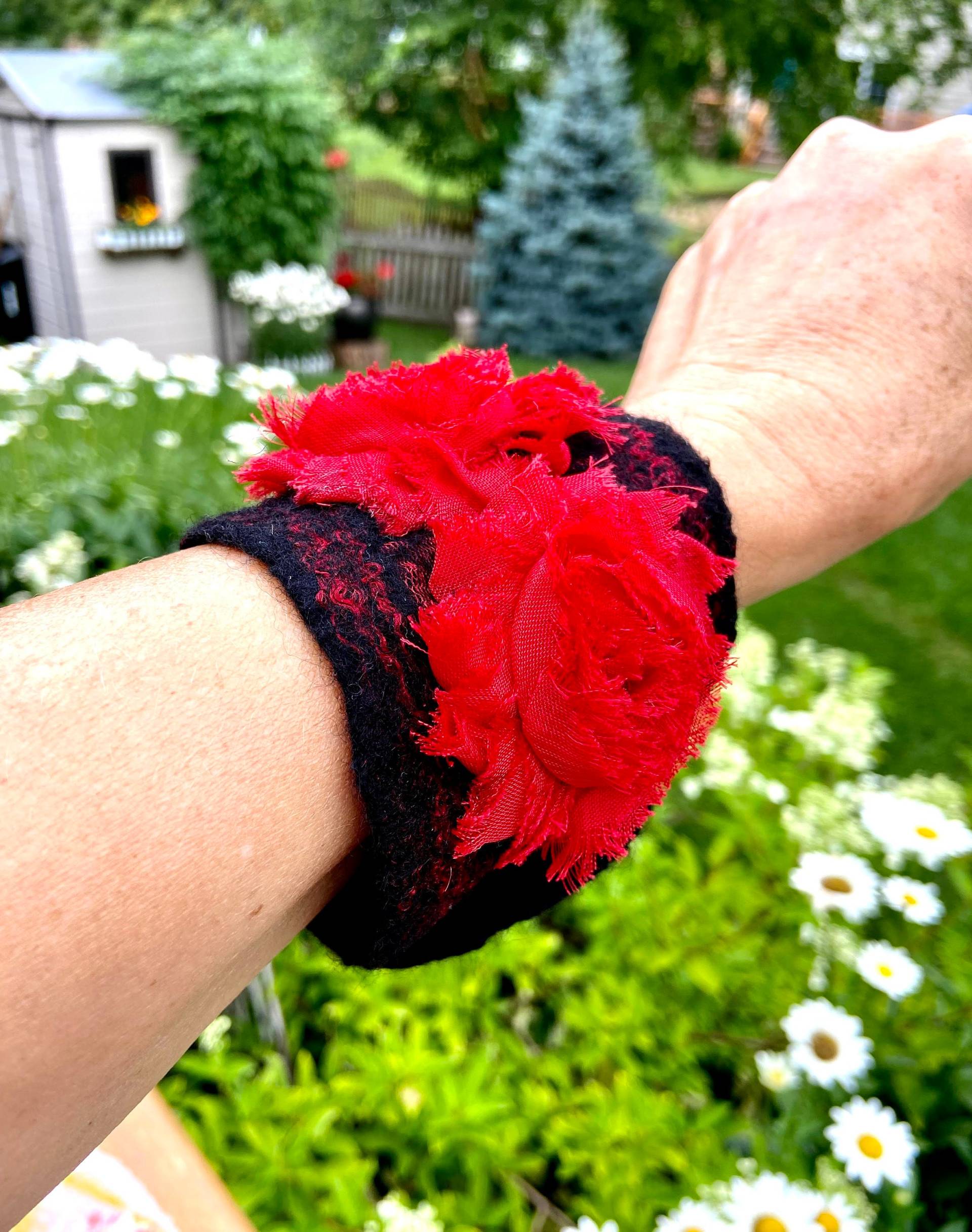 Gefilztes Armband "Carmen", Armband, Kunst Filz, Boho Style Filz Accessoire von MiracleWoolArt