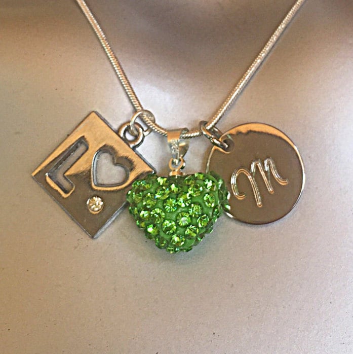 5Sos - 500 Days Of Summer Initial Personalisierte Halskette Charm 5 Sekunden Sommer Kinderschmuck Grüne Herz von Miracly