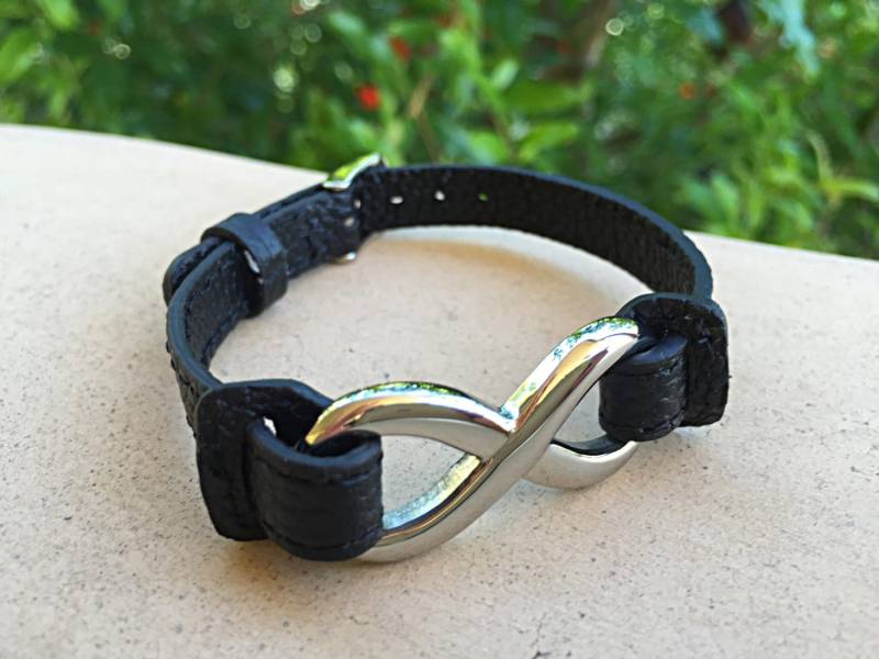 Infinity Schwarzes Lederarmband - Anhänger Teenage Armband 5Sos Never Ending Love Schnalle Damenarmband von Miracly