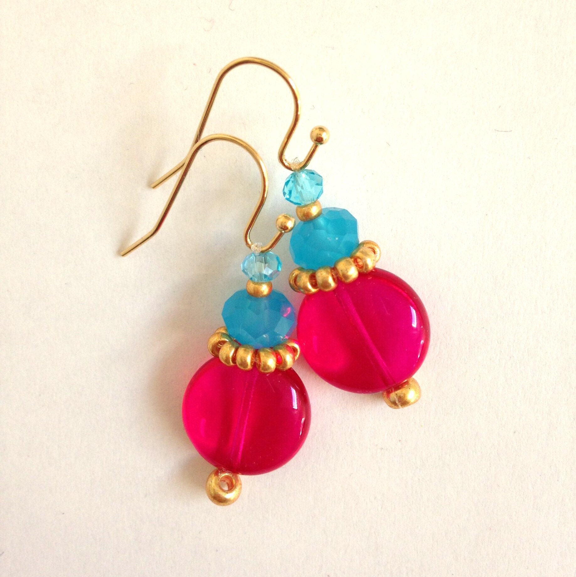 Boho Glasperlen Ohrringe Pink & Blau, Nickelfrei Boho Glasperlen Ohrringe Pink & Blau, Nickelfrei von MiracolaBottega