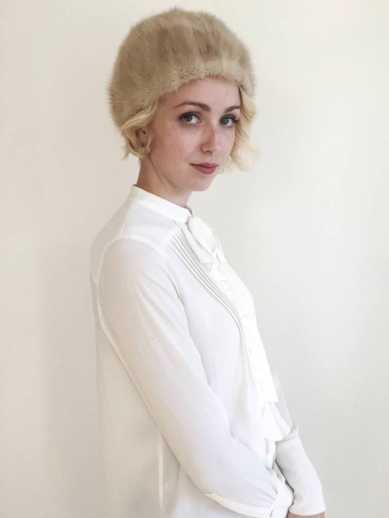 Vintage Blonde Nerzfell Wintermütze - Winterhochzeit, Winter Accessoire, Mode von MirandasBridal