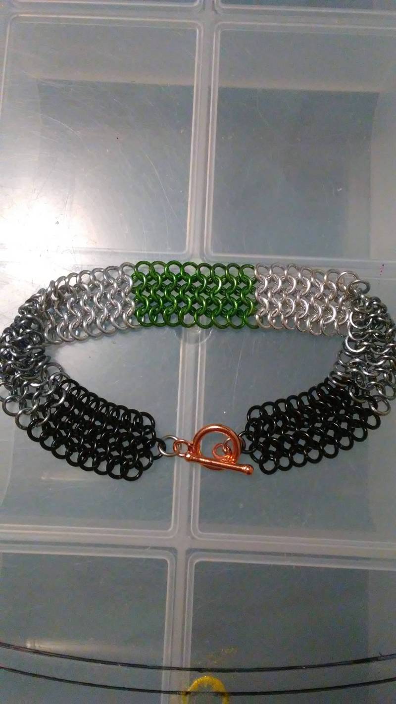 Benutzerdefinierte Agender Pride Chainmaille Armband Benutzerdefinierte Agender Pride Chainmaille Armband von MirasMaille