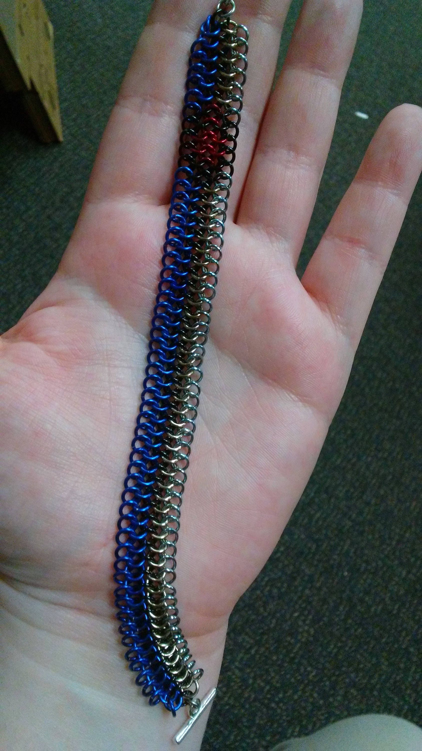 Rabe Inspiriert Chainmaille Armband Rabe Inspiriert Chainmaille Armband von MirasMaille