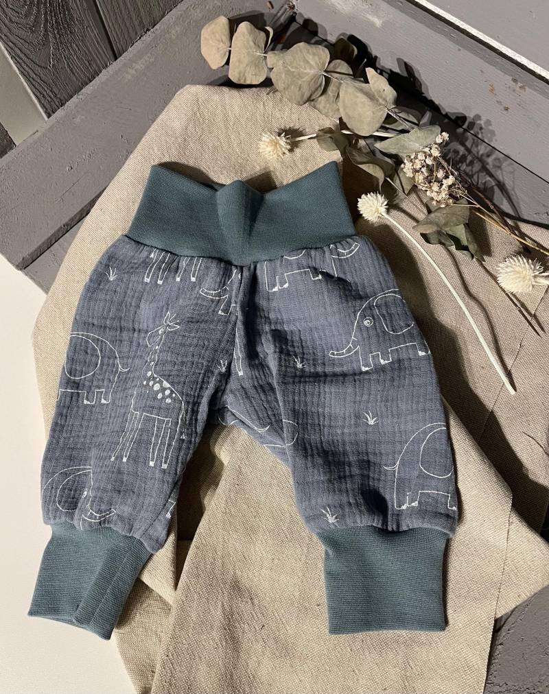 Musselin Pumphose Mitwachshose Musselinhose Baby Kinder Elefanten Biobaumwolle von MiriamsKinderTuedel