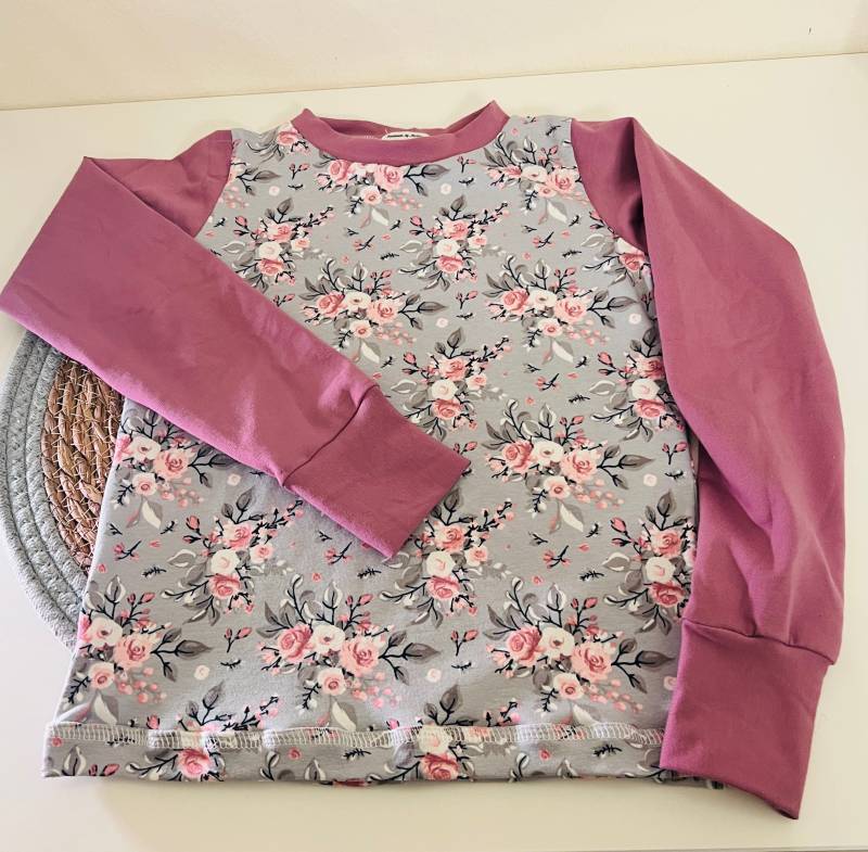 Langarm Basicshirt Mädchen Gr. 110 von MirikiriDesign