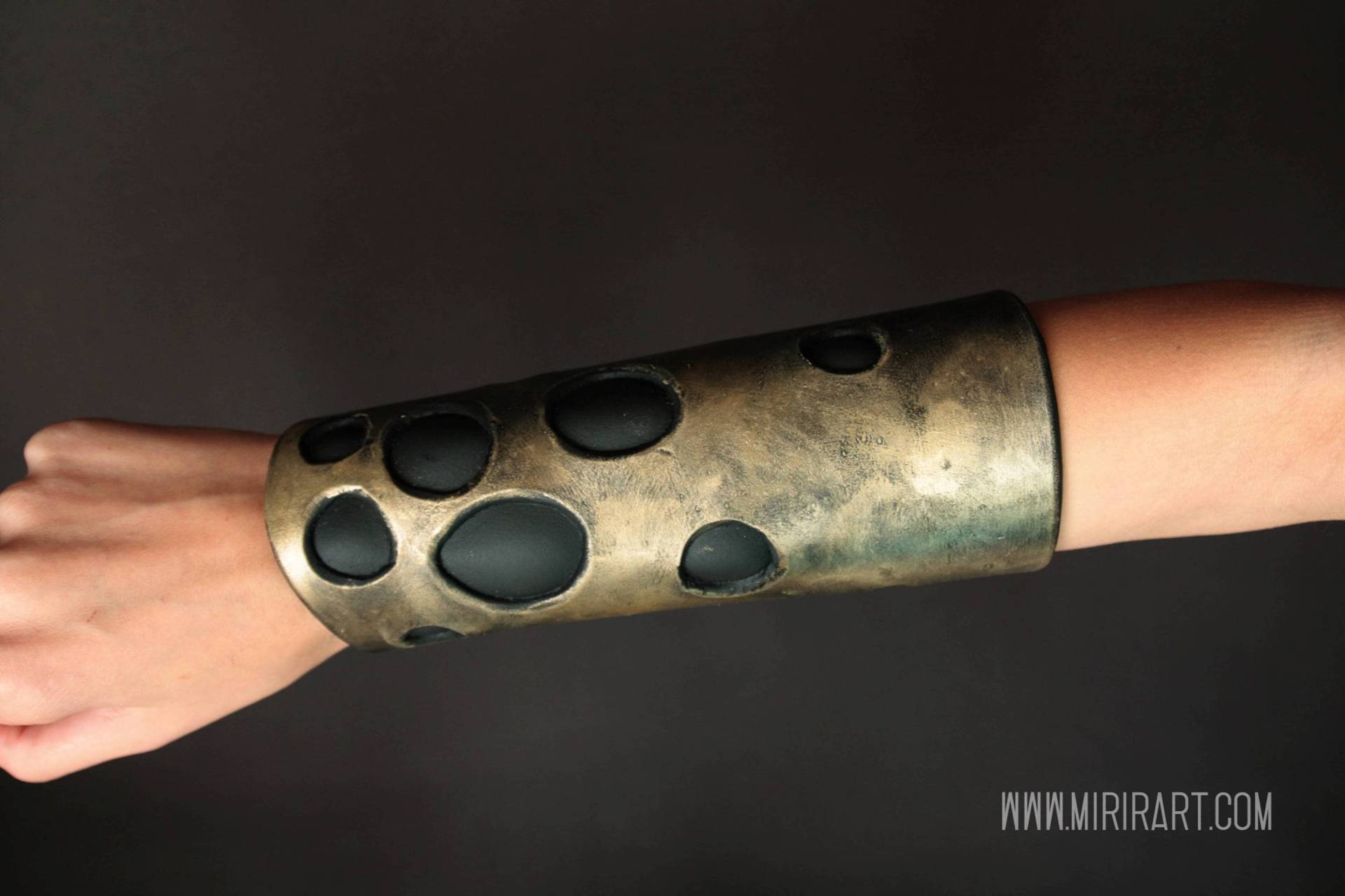 steampunk - Postapokalyptisch Mittelalter Fantasy Armschienen/Armschutz. Rüstungsartig, Unechtes Metall. Gemacht Mit Eva Schaum steampunk - Postapokalyptisch Mittelalter Fantasy Armschienen/Armschutz. Rüstungsartig, Unechtes Metall. Gemacht Mit Eva Schaum von MirirArtShop
