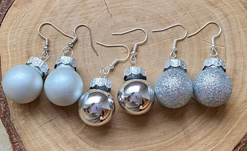 Ohrringe Christbaumkugel Silber Glänzend Matt von MirisOhringe