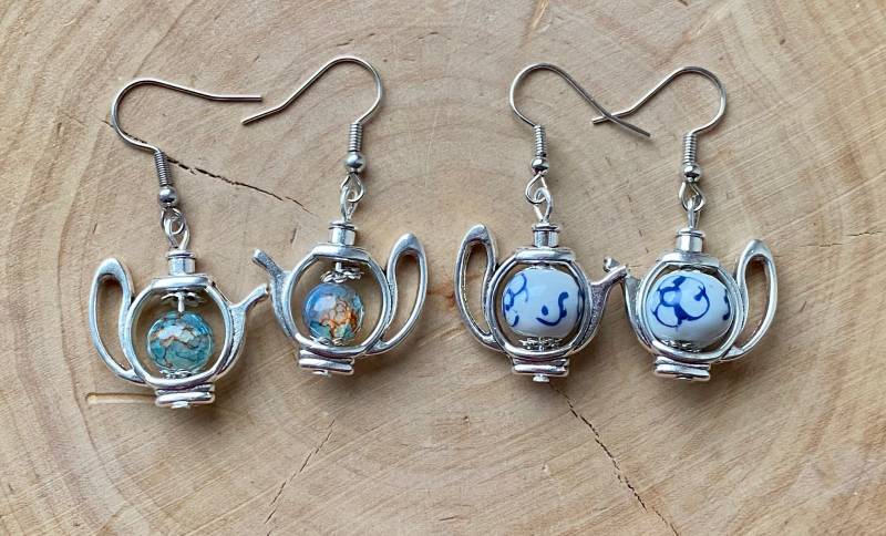 Ohrringe Teekanne Mit Perle Für Teeliebhaber von MirisOhringe