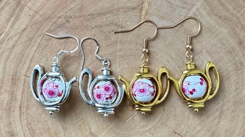 Ohrringe Teekanne Mit Perle Für Teeliebhaber Ohrringe Teekanne Mit Perle Für Teeliebhaber von MirisOhringe