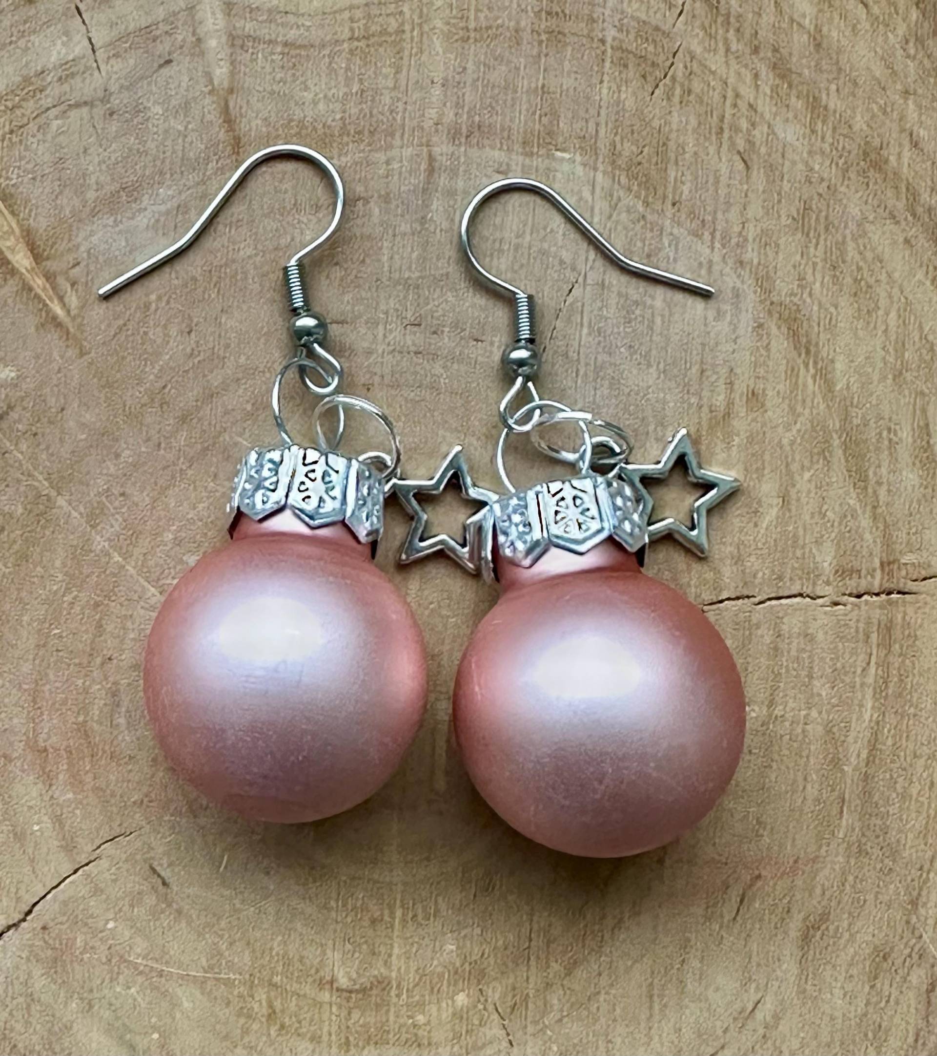 Ohrringe Weihnachtsbaumkugel Mit Stern Weihnachtsfeier von MirisOhringe