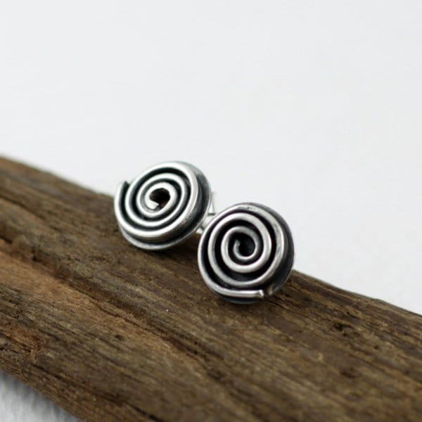Spiralen, Kleine Silberohrringe, Ohrstecker Spiralen, Kleine Silberohrringe, Ohrstecker von MisMedusa