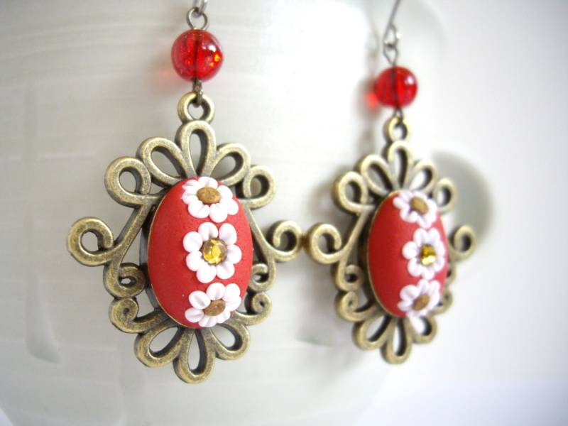 Polymer-Ton-Ohrringe, Polymer Clay Floral Ohrringe, Granatapfel Rote Floral Cabochon Titan Ohrwirr Polymer-Ton-Ohrringe, Polymer Clay Floral Ohrringe, Granatapfel Rote Floral Cabochon Titan Ohrwirr von MisakoBeads