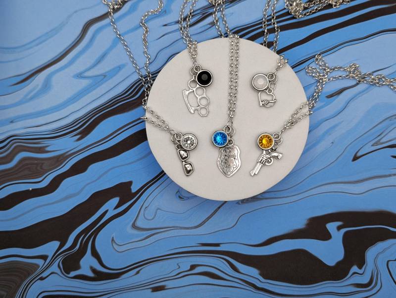 Final Fantasy Xv Inspirierte Mini Juwel & Charm Halsketten - Noctis, Prompto, Ignis, Gladio, Luna Final Fantasy Xv Inspirierte Mini Juwel & Charm Halsketten - Noctis, Prompto, Ignis, Gladio, Luna von MishMashedTreasures