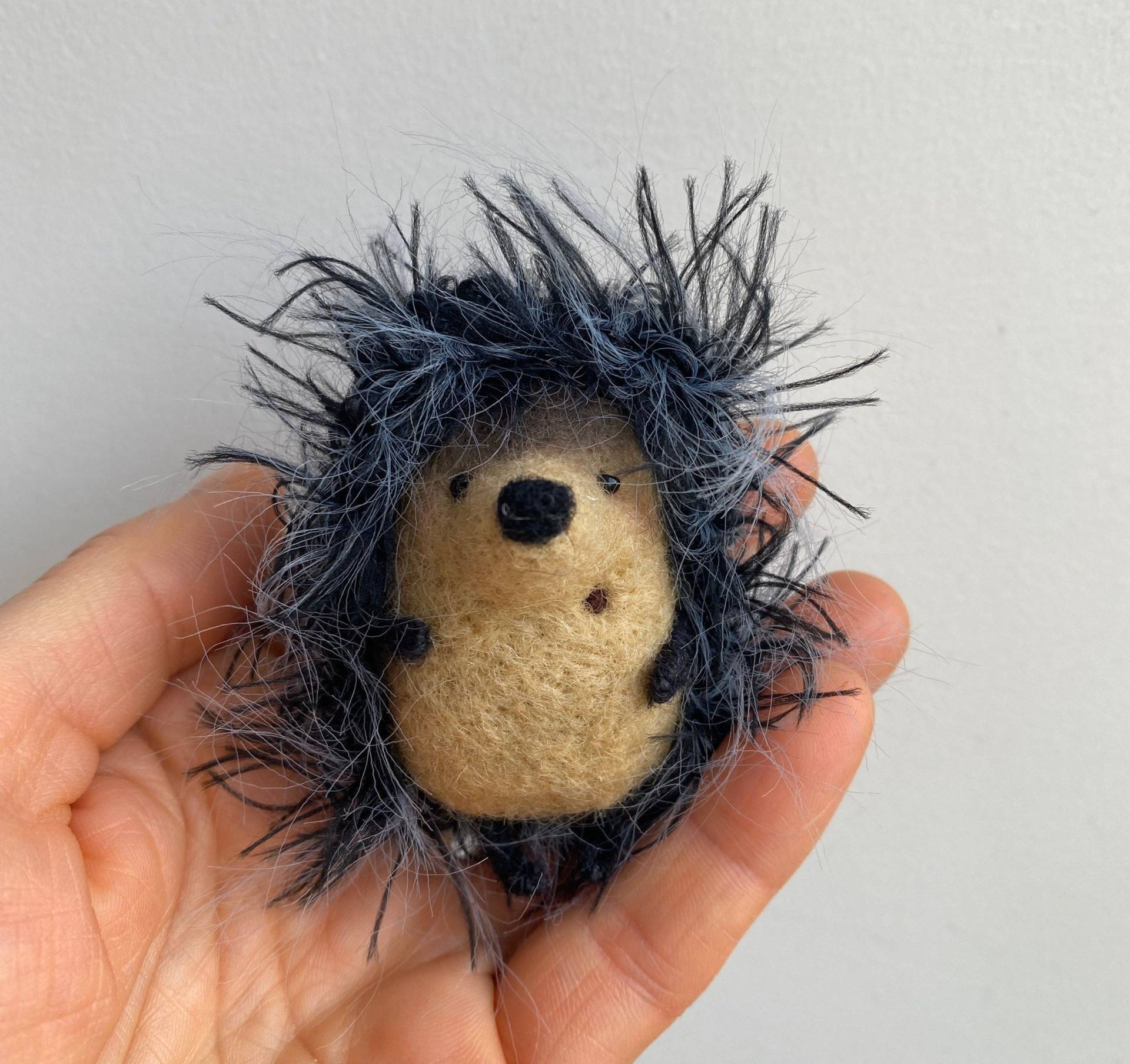 Nadelgefilzte Igel Brosche/ Geschenkideen/Gefilzte Tiere Gefilzter Geburtstagsgeschenke Nadelgefilzte Igel Brosche/ Geschenkideen/Gefilzte Tiere Gefilzter Geburtstagsgeschenke von MishaLaboratory