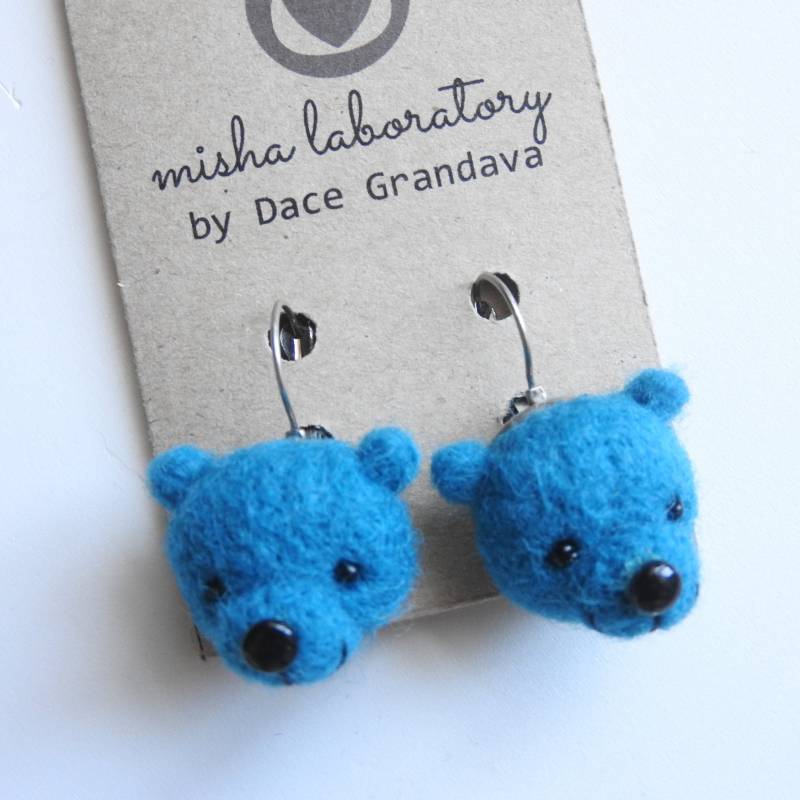Nadelgefilzte Türkisblaue Bär Ohrringe/Geschenk Handgefertigt Nadelgefilzte Türkisblaue Bär Ohrringe/Geschenk Handgefertigt von MishaLaboratory