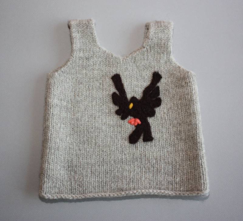 Gestrickte Unisex Weste in Heathered Oatmeal - Größen 0-6Mos 6Y Gestrickte Unisex Weste in Heathered Oatmeal - Größen 0-6Mos 6Y von Misiku