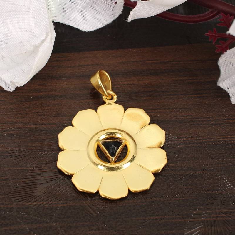 Onyx Edelstein Anhänger, Designer Vergoldeter Unisex Verlobungsgeschenk, Handgemachter Geschenk Für Sie von MisomaSantiago