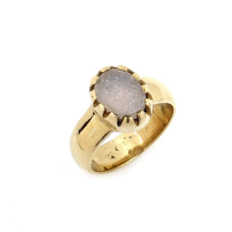 Weißer Druzy Edelstein Ring, Handgemachter Designer Vergoldeter Ring Mit Prong-Fassung von MisomaSantiago
