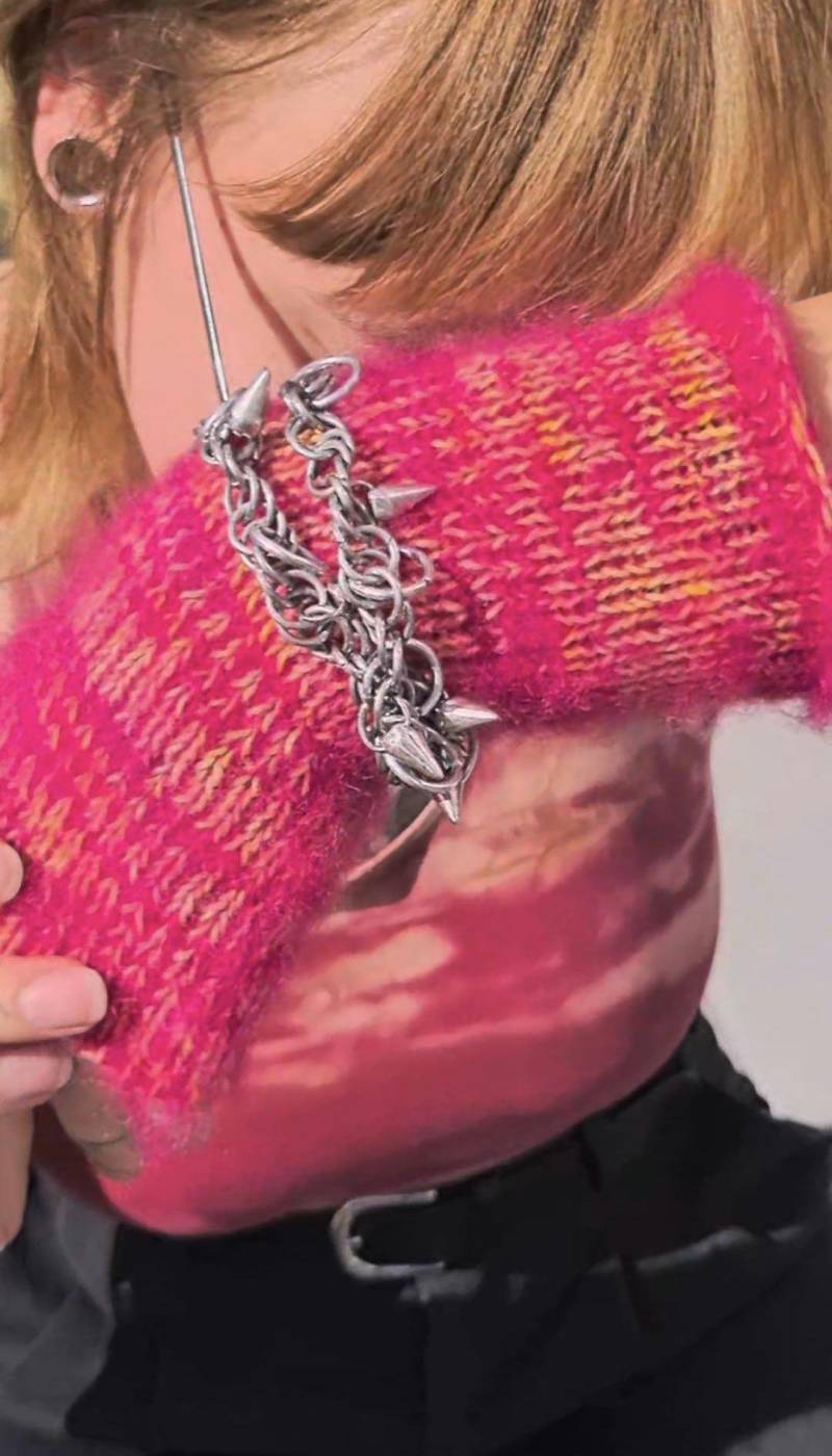 Pingelige Handgestrickte Pulswärmer Aus Mohair von MisoryaCreations