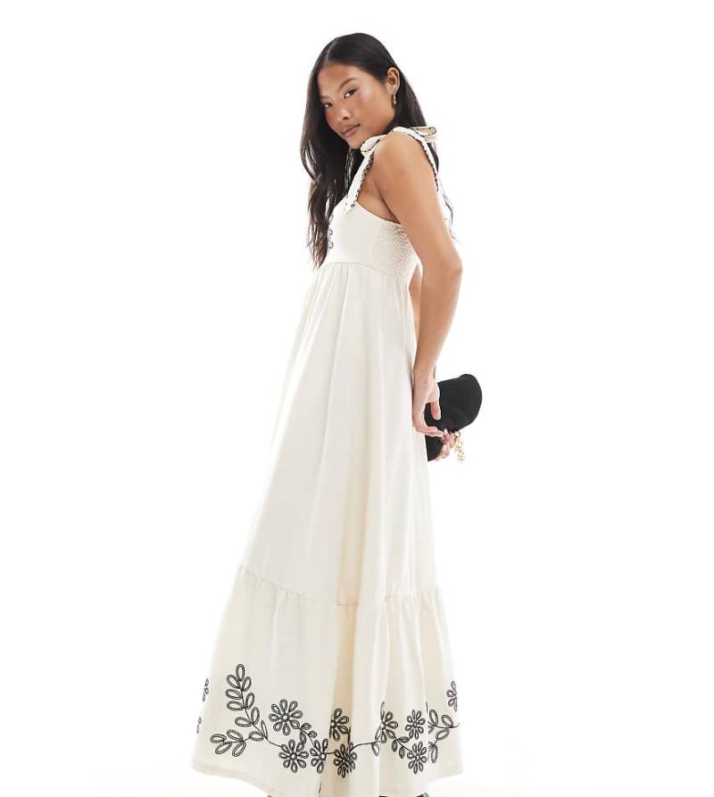 Miss Selfridge Petite - Besticktes Maxikleid in Creme mit Bindeträgern-Weiß von Miss Selfridge Petite