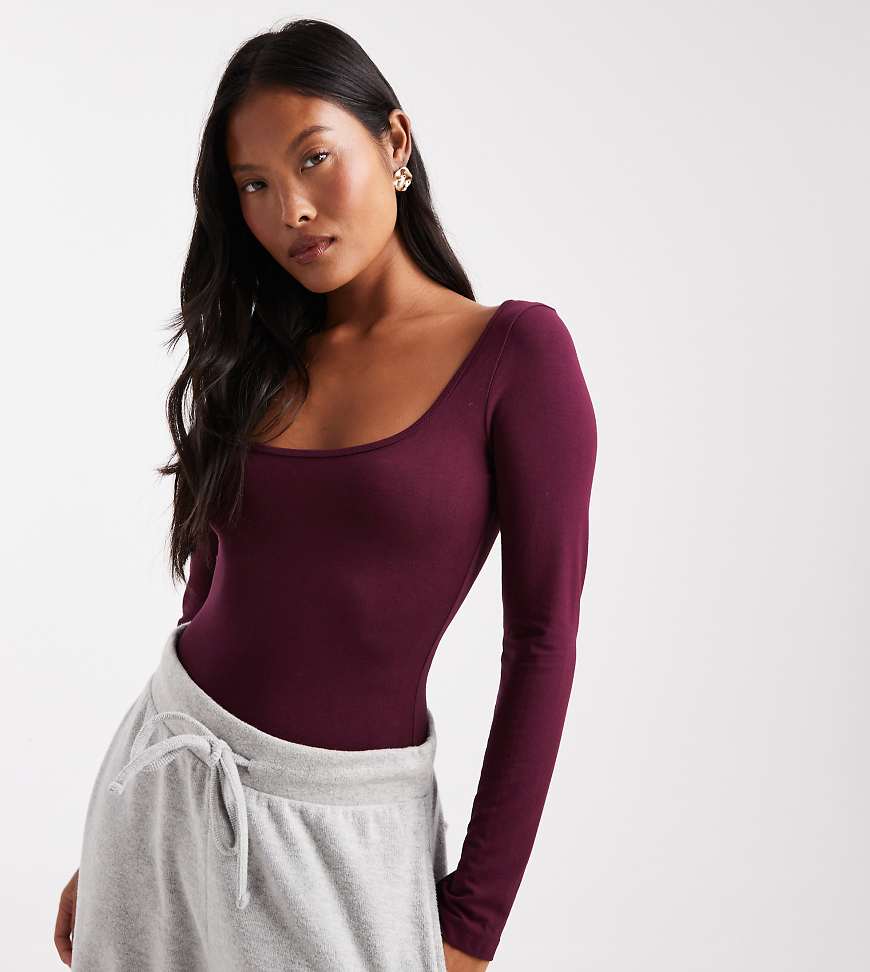 Miss Selfridge Petite - Body in Pflaume mit weitem U-Ausschnitt-Lila von Miss Selfridge Petite